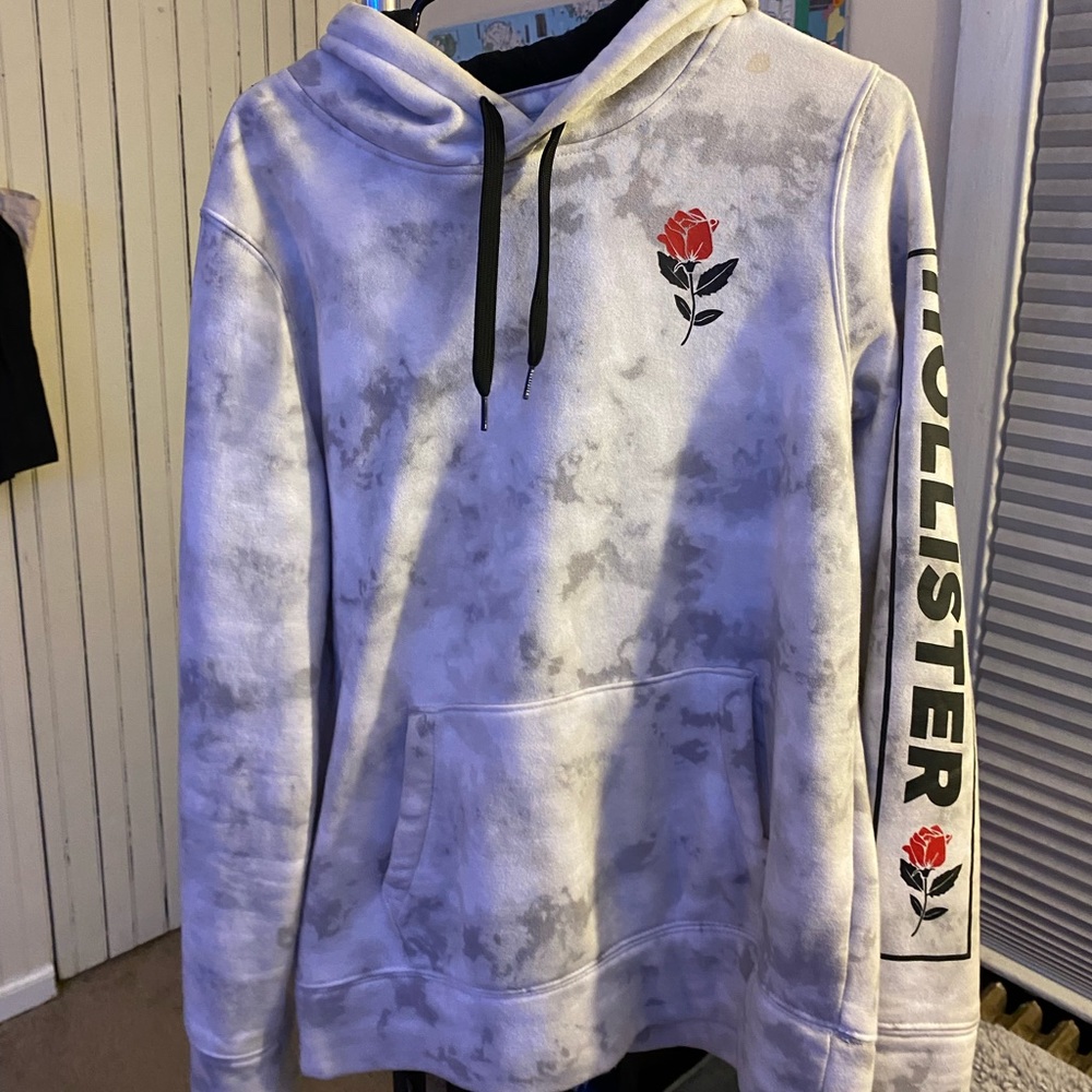 White Hollister Sweatshirt